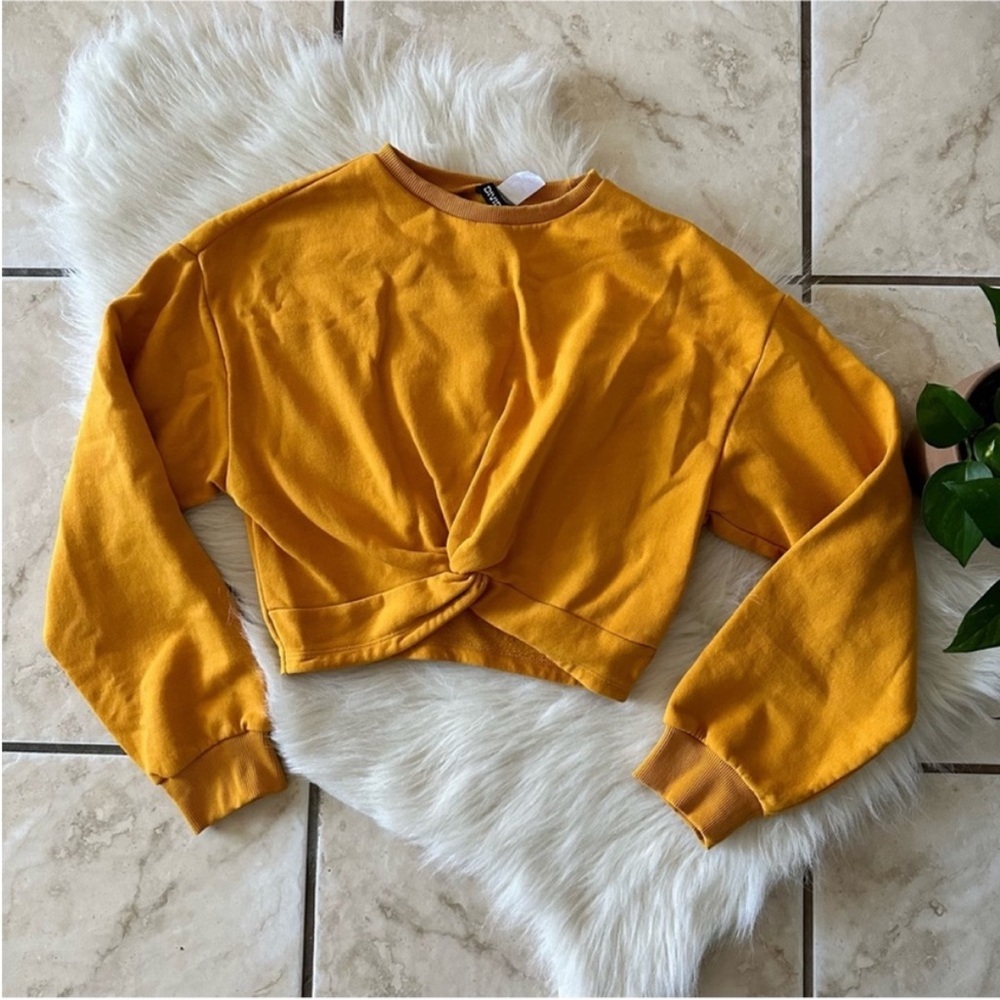 H&M Knotted Cropped Sweatshirt
